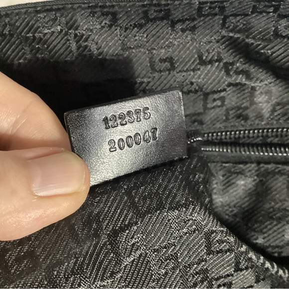 GUCCI Black Nylon Unisex Silver Metal Buckle Shoulder Messenger Bag 122375 - Picture 12 of 14